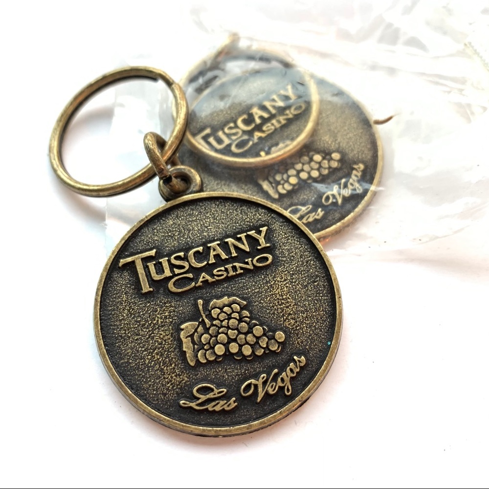 Tuscany Casino🎄Vintage Keychain❤️Las Vegas